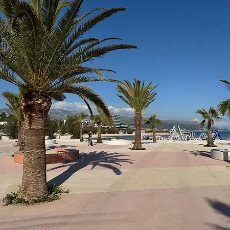 アパート Flower スプリト